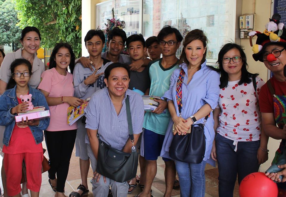 ORPHANAGE_VISIT__Linh_Xuan_Orphanage_Dec_21_2017_16